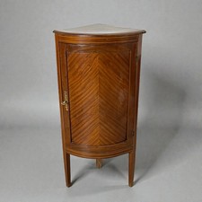 Angoliera antica in legno di